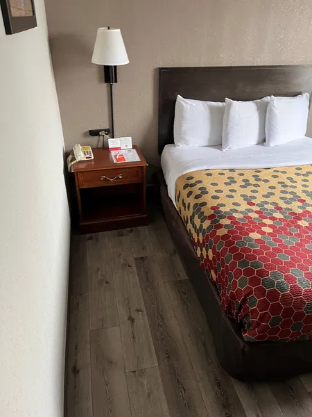Red Carpet Inn hotel detail image 6