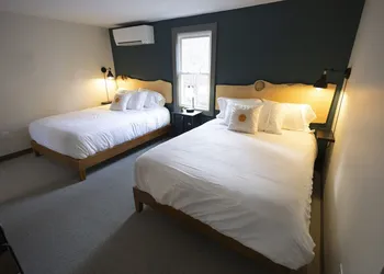 East Rock Inn hotel thumbnail 6