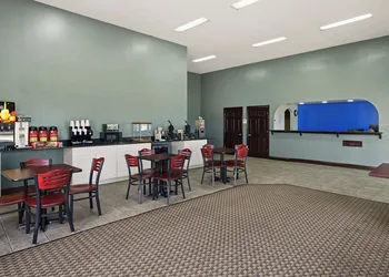 SureStay by Best Western Gulfport hotel thumbnail 3