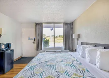 Studio 6 Mount Jackson, Va - Shenandoah hotel thumbnail 3