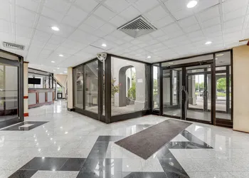 Red Carpet Inn & Suites hotel thumbnail 4