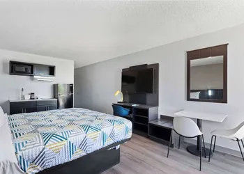 Studio 6 Pecos, Tx hotel thumbnail 6