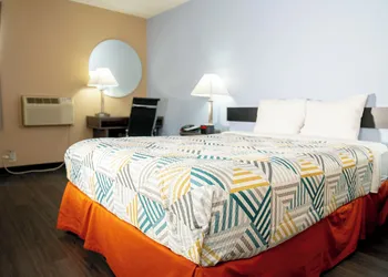 Motel 6 Litchfield, IL hotel thumbnail 7