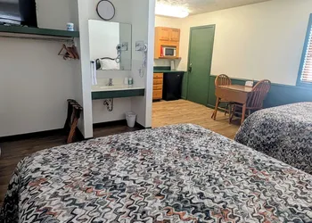 Auburn Inn Motel & Long Creek RV Park hotel thumbnail 6