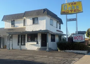 The Oaks Motel hotel thumbnail 6