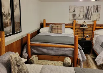 Carls Cabins hotel thumbnail 5