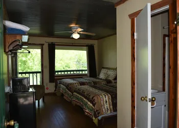 Anglers Riverfront Motel hotel thumbnail 2