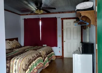 Anglers Riverfront Motel hotel thumbnail 3