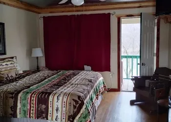 Anglers Riverfront Motel hotel thumbnail 4