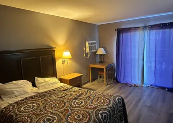 Clintonville Motel hotel thumbnail 6