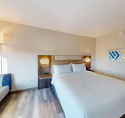 Holiday Inn Express & Suites Chicago Schaumburg by IHG hotel detail image 4