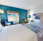 Holiday Inn Express & Suites Chicago Schaumburg by IHG hotel detail image 5