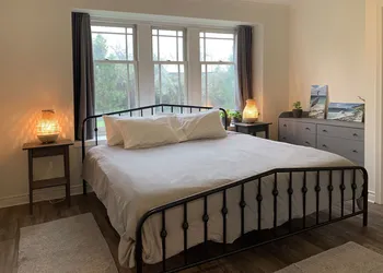 Vashon Inn hotel thumbnail 2