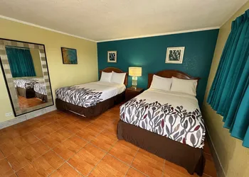 Royal Inn hotel thumbnail 6