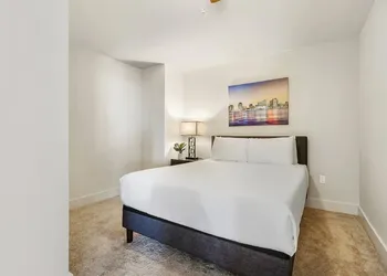 Upscale Condos and Penthouses Close to Canal & Bourbon St. hotel thumbnail 4