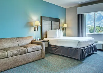 Holiday Inn Express & Suites Clermont Se West Orlando by IHG hotel thumbnail 5