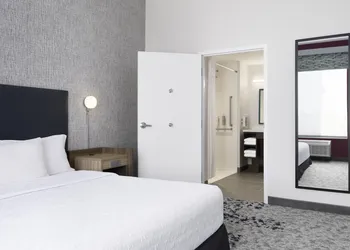 Home2 Suites By Hilton Stevens Point hotel thumbnail 7