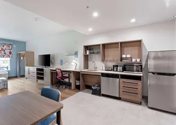 Home2 Suites By Hilton Lake Jackson hotel thumbnail 5