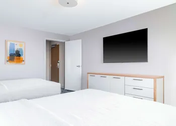 Homewood Suites Holland hotel thumbnail 7