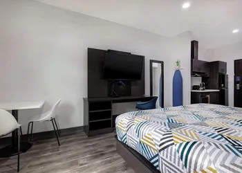 Studio 6 Katy, TX – Energy Corridor hotel thumbnail 5