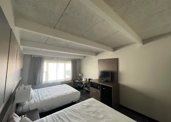 Manitowoc Inn hotel thumbnail 5