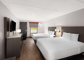 Ramada by Wyndham Bainbridge hotel thumbnail 6