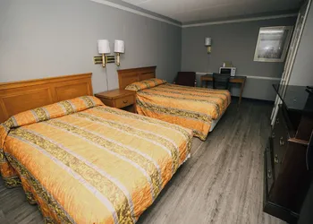 Guest Inn & Suites hotel thumbnail 5