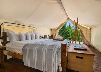 Under Canvas Yosemite hotel thumbnail 4