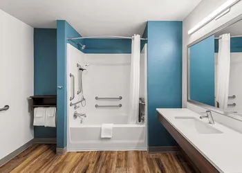 Woodspring Suites Kansas City Airport hotel thumbnail 5