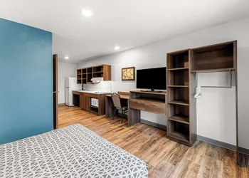 Woodspring Suites Kansas City Airport hotel thumbnail 7