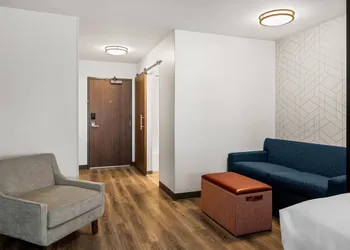 Everhome Suites Bozeman hotel thumbnail 8