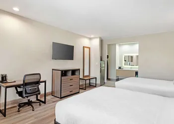 Clarion Pointe Spring - Houston North hotel thumbnail 4
