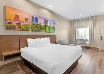 Clarion Pointe Spring - Houston North hotel thumbnail 7
