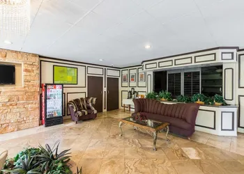 Eco Inn Suites by Hotel O Baytown hotel thumbnail 3