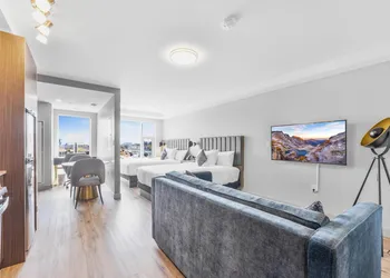 Skye Hotel & Residences BW Signature Collection hotel thumbnail 4
