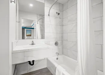 Rodeway Inn Commerce - Los Angeles hotel thumbnail 4