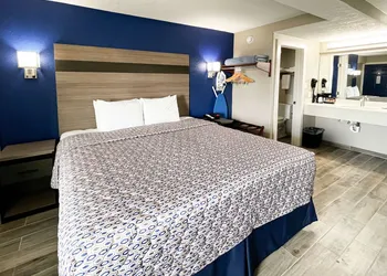 Blue Wave Inn hotel thumbnail 6