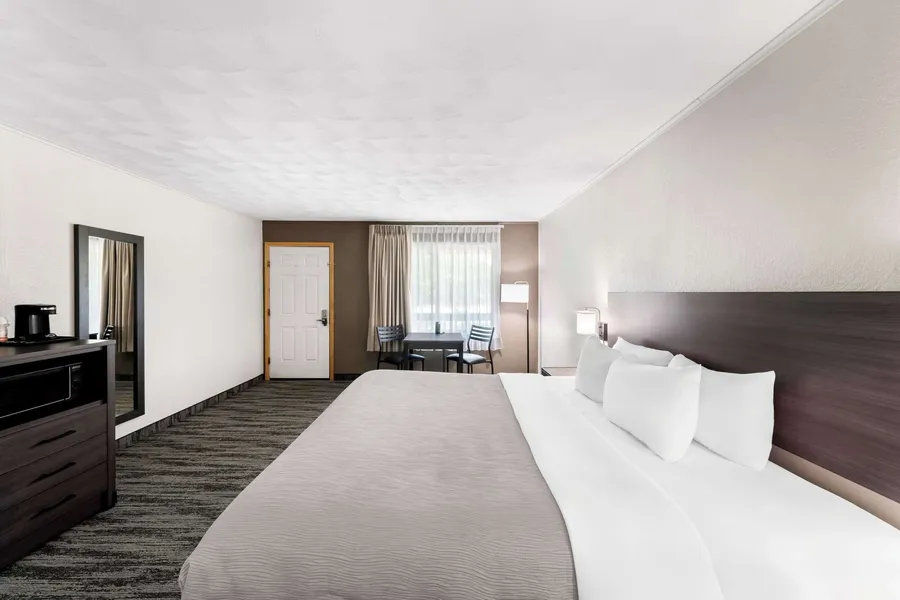 Quality Inn & Suites Munising hotel detail image 6