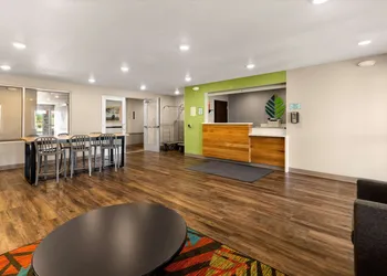 Woodspring Suites Bowling Green I-65 hotel thumbnail 3