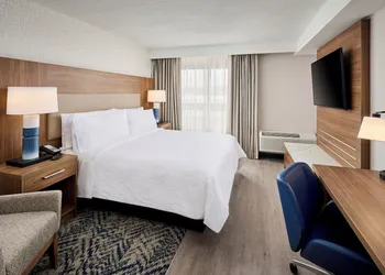 Candlewood Suites Burlington Conference Centre by IHG hotel thumbnail 5