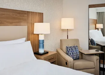 Candlewood Suites Burlington Conference Centre by IHG hotel thumbnail 8