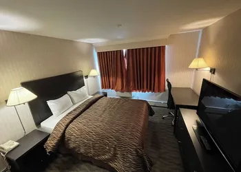 ALMAC HOTEL Lac La Biche hotel thumbnail 4
