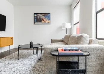 Reside Seattle Downtown, a Wyndham Residence hotel thumbnail 3