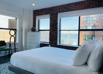 Reside Seattle Downtown, a Wyndham Residence hotel thumbnail 6