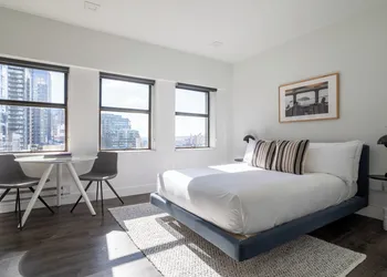 Reside Seattle Downtown, a Wyndham Residence hotel thumbnail 7