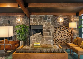 OTIS Harbor Springs hotel thumbnail 5