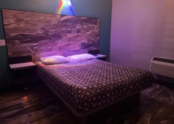 Bob's Motel hotel thumbnail 4