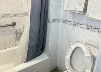 Bob's Motel hotel thumbnail 6