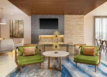 Fairfield by Marriott Inn & Suites Kansas City at The Legends hotel thumbnail 2