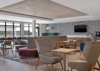 Home2 Suites By Hilton Sheboygan hotel thumbnail 3